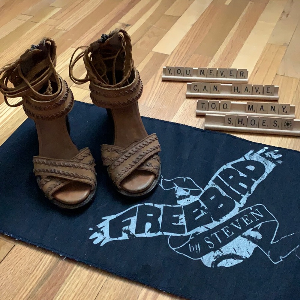 Freebird Axel sandals